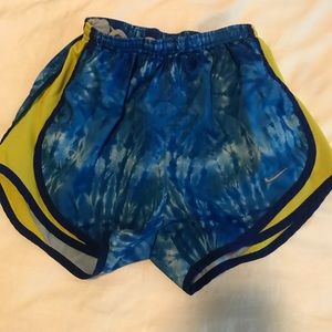 DEI FIR NIKE SHORTS
